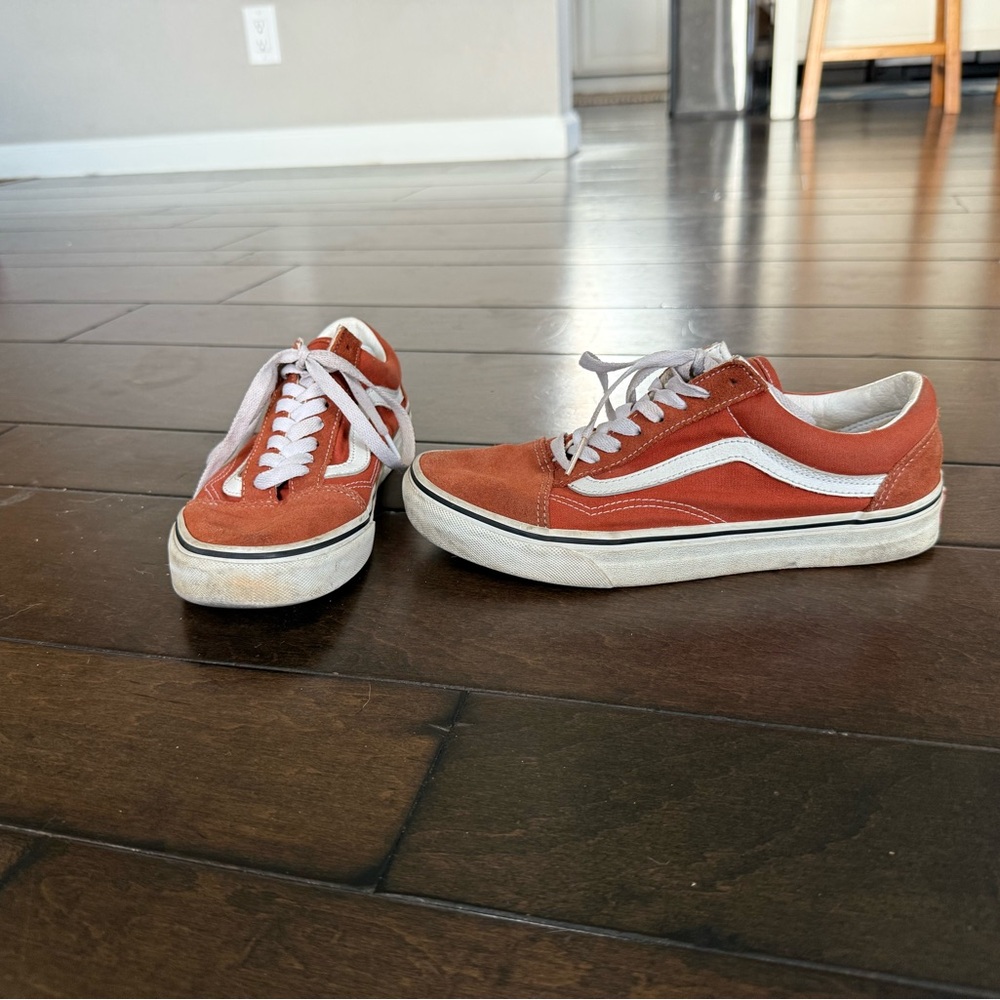 Vans Old Skool Shoe, Classic Orange Sneakers